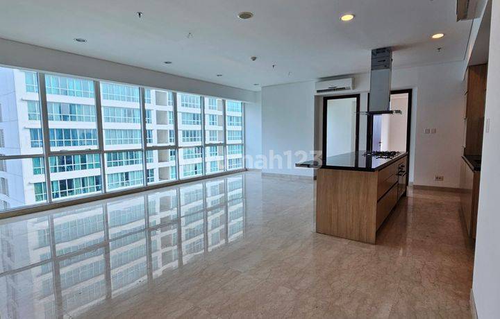 Apartemen 3BR, Semi Furnished Siap Huni di Daerah Kuningan
