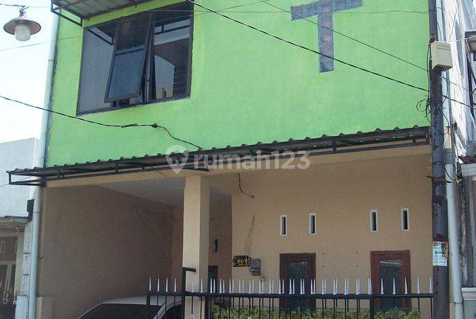 Rumah di Taman Aloha Sidoarjo, 2 Lantai, Bagus + Terawat, Siap Huni - LT -