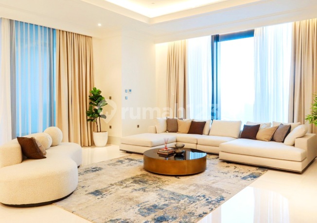 Fully Furnished Lantai Tinggi 3 BR St Regis Residences