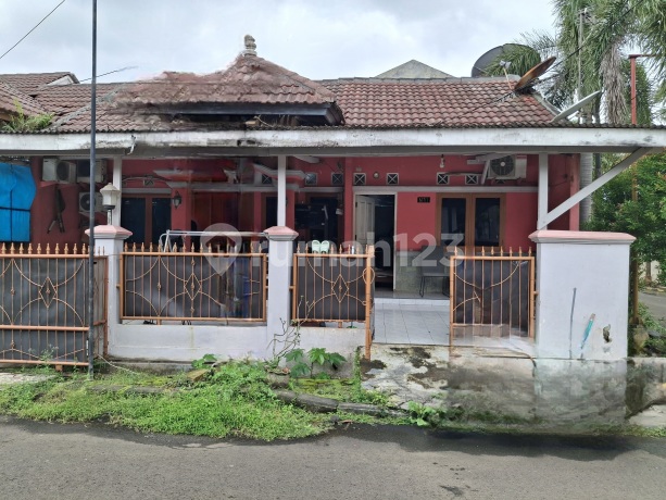 Rumah di Villa Nusa Indah 5