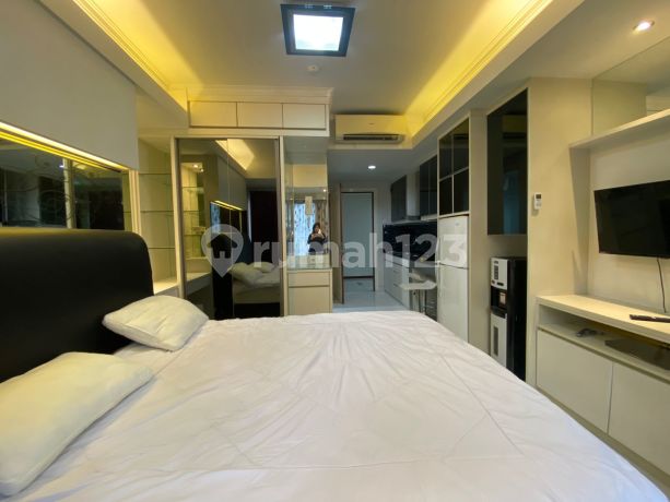 Studio Furnished Bathroom Renovated Apt. Royal Mediterania Garden