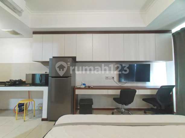 Studio Bulanandekat Central Park Apt.royal Mediterania Garden Studio Bulanandekat Central Park Apt.royal Mediterania Garden