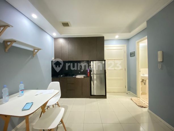 2 Kamar Furnish Bagus Pool LT Rendah Apt.royal Mediterania Garden 2 Kamar Furnish Bagus Pool LT Rendah Apt.royal Mediterania Garden