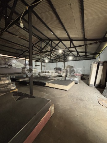 Shop House, Showroom, 2 Warehouses, 2400M House, Ciputat Main Road Near Bintaro Pamulang Cinere Depok Shop House, Showroom, 2 Warehouses, 2400M House, Ciputat Main Road Near Bintaro Pamulang Cinere Depok