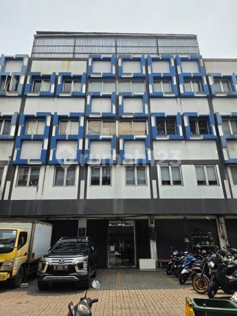 3 Units Row Shop in Kelapa Gading, Near Toll Road, Strategic Location, Ready to Use, 5 Floors, Building Area 789 M²