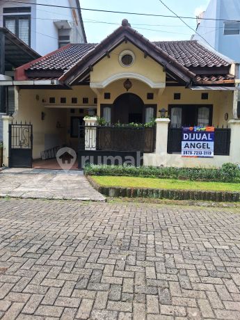 Sell Fast Beautiful House in Bukit Bogor Raya Sell Fast Beautiful House in Bukit Bogor Raya