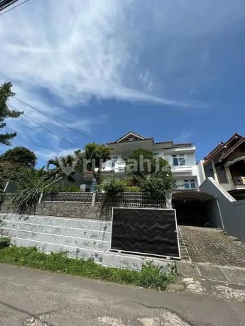 Murah Rumah di Sayap Dago Jl. Tubagus Ismail Harga Dibawah NJOP