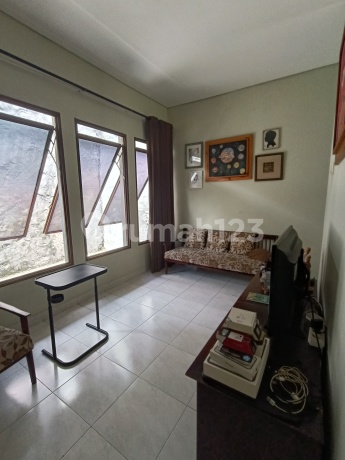 Dijual Rumah Emerald Townhouse Bintarodepan Taman