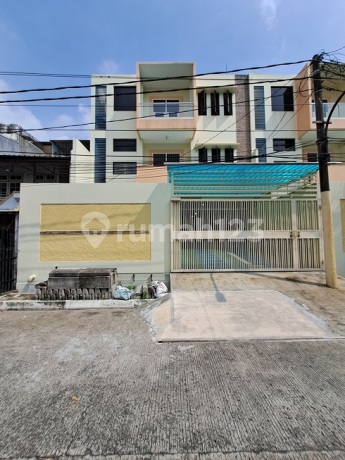 Rumah 3 lt siap huni, tenggara, belum ditinggalin, di Kompleks BNI 46