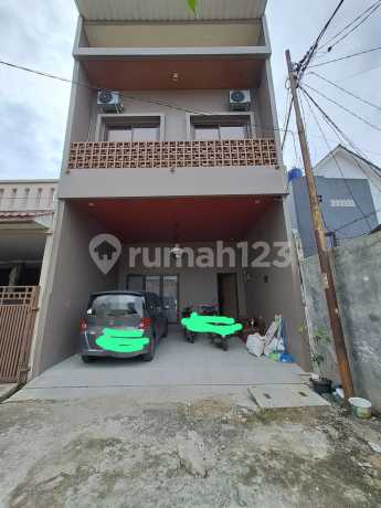 Rumah 2 1/2 Lantai Hook Siap Huni Di Pondok Duta Cimanggis Depok