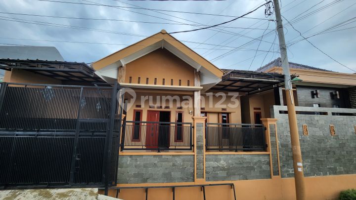 Dijual Rumah Bagus Full Furnished Di Komplek Griya Jatinangor, Sumedang