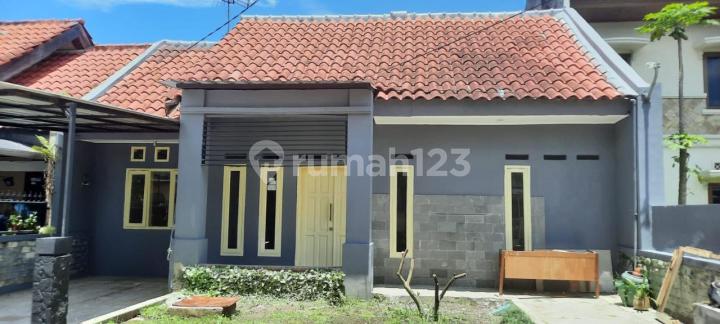 Rumah Di Komplek Taman Raflesia Kawaluyaan, Kota Bandung OMY