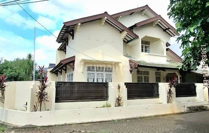 Rumah Hook Selesai Renovasi Depan Taman Di Bintaro Jaya Sektor 2