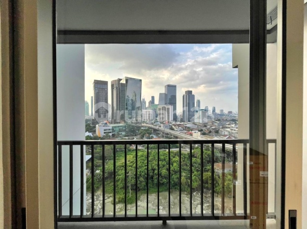 Apartemen Newton 1 BR Unfurnished Baru Bagus,mewah 