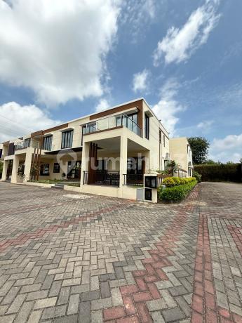 DIJUAL RUMAH  PALM VILLA, BATAM CENTRE (SEBELAH GRAND ORCHID)
