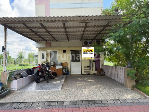 Rumah 3 Lt di Grand Pakuwon - Tandes 1 M.an