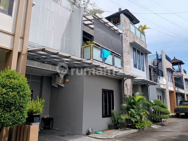 Two-Story House in One Gate Kori Nuansa Jimbaran Housing Complex Two-Story House in One Gate Kori Nuansa Jimbaran Housing Complex