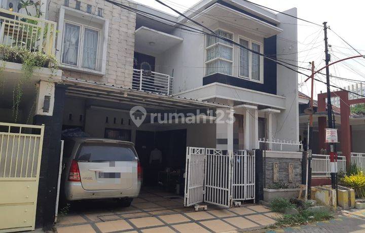 Rumah Mewah 2 Lantai Gkb Manyar Gresik