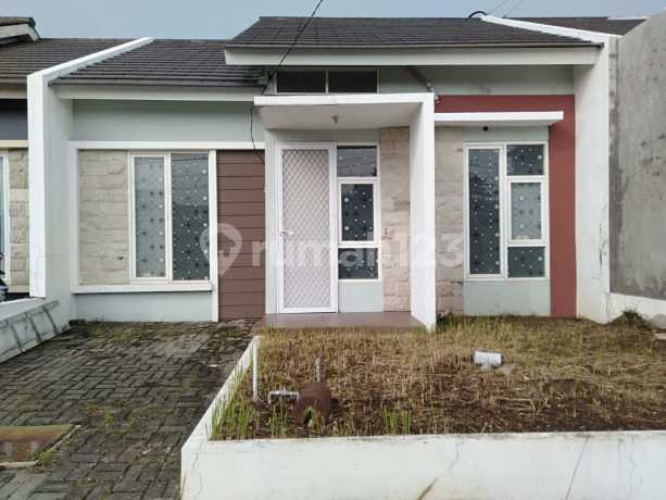 Rumah Jade Hamlet Menganti Gresik Minimalis 8x14 3KT Belum Pernah Dihuni Jual Rugi 600jt Nego Rumah Jade Hamlet Menganti Gresik Minimalis 8x14 3KT Belum Pernah Dihuni Jual Rugi 600jt Nego