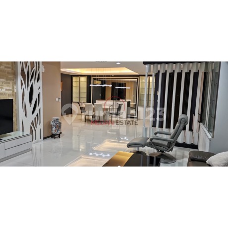 For Sale!!! Cambridge Medan Condominium