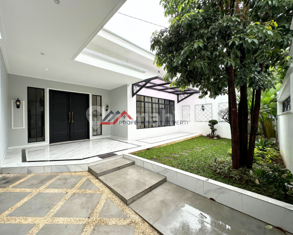 Modern Minimalist New House Comfortable Environment Cilandak Area, South Jakarta Modern Minimalist New House Comfortable Environment Cilandak Area, South Jakarta