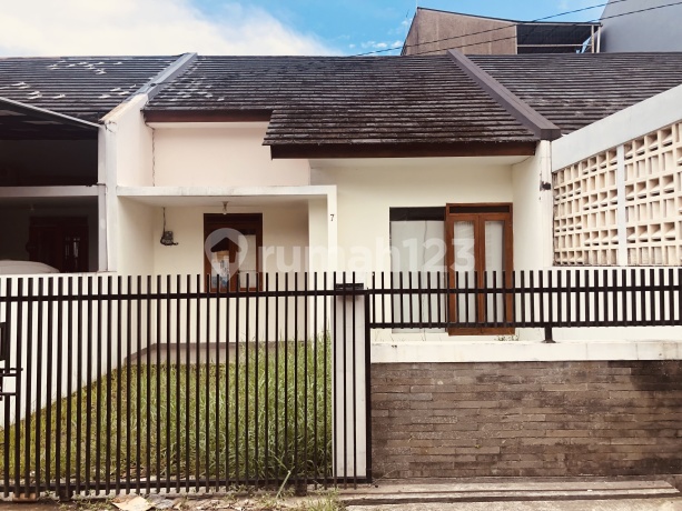 New House in Permata Elok Cisaranten Behind Griya Arcamanik with SHM New House in Permata Elok Cisaranten Behind Griya Arcamanik with SHM