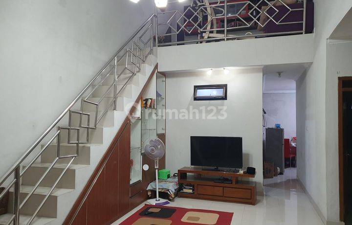 Rumah Furnished Di Komplek Antapani Asri