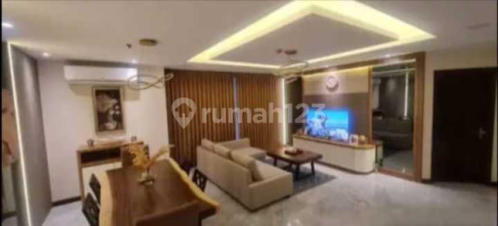 Condominium Mewah 3 Br Furnish Lokasi Peremium Tunjungan Plaza