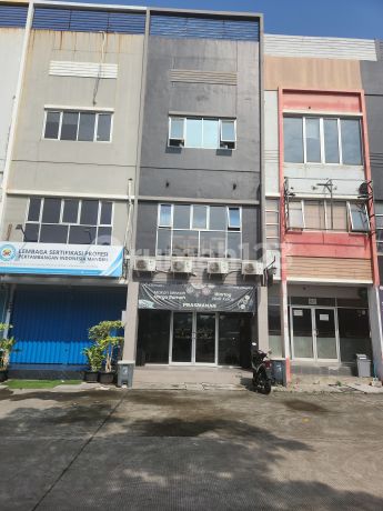 Ruko 3 Lantai Full Furnish Dekat RS, Apartemen dan Perkantoran di Bekasi Ruko 3 Lantai Full Furnish Dekat RS, Apartemen dan Perkantoran di Bekasi
