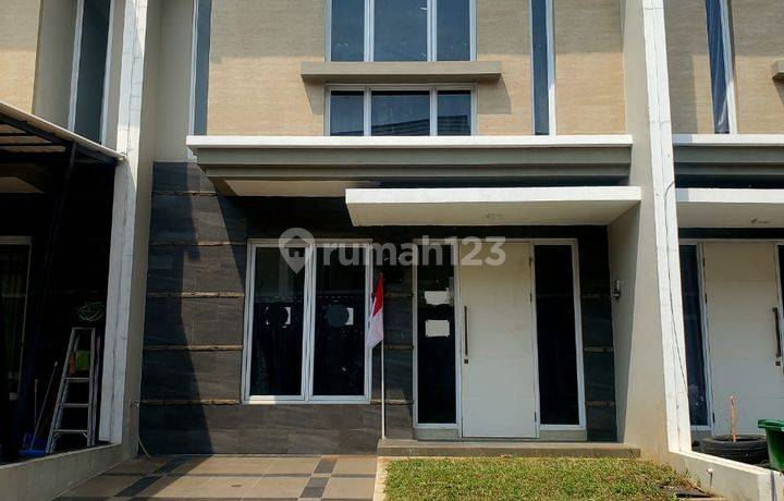 Jual Cepat Rumah Semi Furnish 2 Lantai di Citraland Cibubur