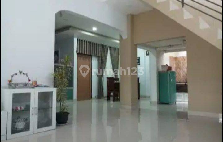 Rumah Hook 2lantai Semi Furnished Jalan Waas Batununggal