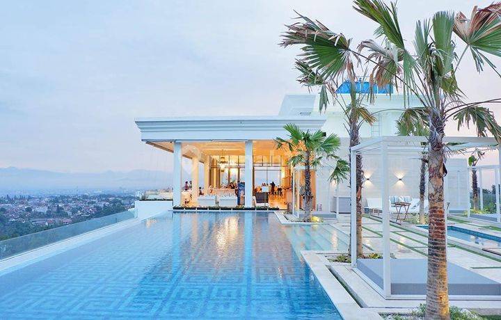 Apartment Art Deco Luxury Di Ciumbuleuit Fully Furnished