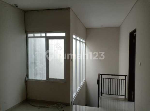 For Sale: 2-Story Comfortable and Move-in Ready Home in Exclusive Setra Permai Residence Cluster, Strategic Location with Easy Access. For Sale: 2-Story Comfortable and Move-in Ready Home in Exclusive Setra Permai Residence Cluster, Strategic Location with Easy Access.