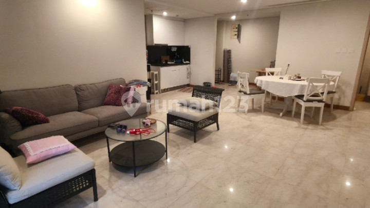 One East Apartment Connected ke Oakwood Hotel Surabaya One East Apartment Connected ke Oakwood Hotel Surabaya