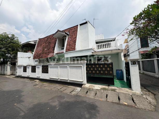 Dijual Rumah Plus Kosan Tebet