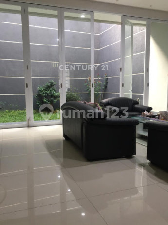 Rumah Modern Minimalis Istana Regency 2 Bandung