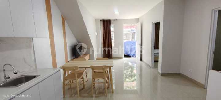 Town House Full Renovasi Baru Pakai Design Interior