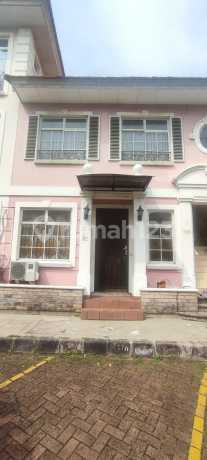 Town House Taman Paris 2Lt Siap Huni Strategis di Lippo Karawaci 