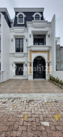 For Sale American Classic House In Kebagusan, South Jakarta