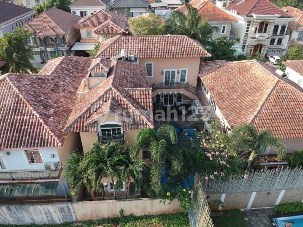 Rumah Lippo Village. Lippo Karawaci. SHM. Ada Kolam Renang Rumah Lippo Village. Lippo Karawaci. SHM. Ada Kolam Renang