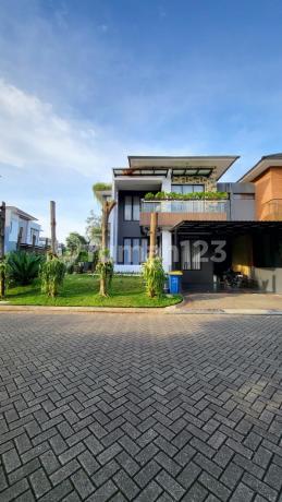 For Sale 2-Story Townhouse in Discovery, Bintaro, South Tangerang
