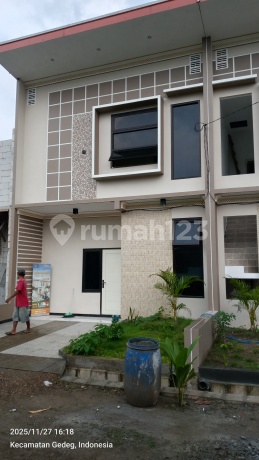 Rumah 2 Lantai Di Gedeg Dekat Gerbang Tol Dan Rsud Ra Basoeni, Shm