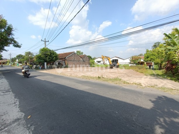 5 Menit Jl. Raya Jogja - Solo Rumah 2 Lantai Tipe 80