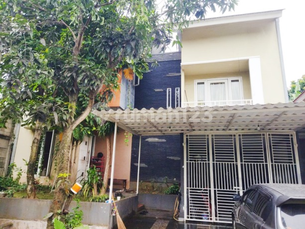 Rumah SHM Bangunan 220 M2 Siap Huni 3+1 KT Althia Park Graha Raya Bintaro