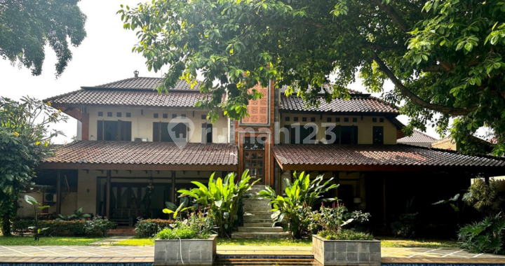 Rumah Mewah Gaya Villa Hitung Tanah Bonus Bangunan Bagus Di Bali View Cirendeu, Ciputat