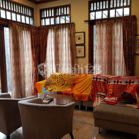 Akses Mudah, Lokasi Emas – Rumah 2 Lantai di Setiabudi, Bandung