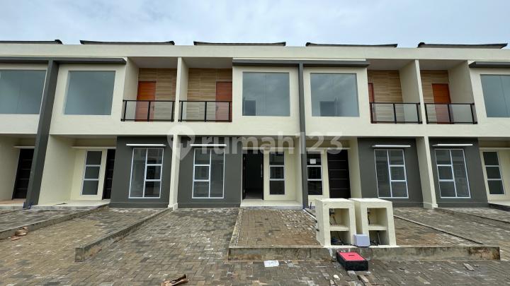 Dijual / Takeover Rumah 2 Lantai Golden Bci Bengkong Laut Dijual / Takeover Rumah 2 Lantai Golden Bci Bengkong Laut