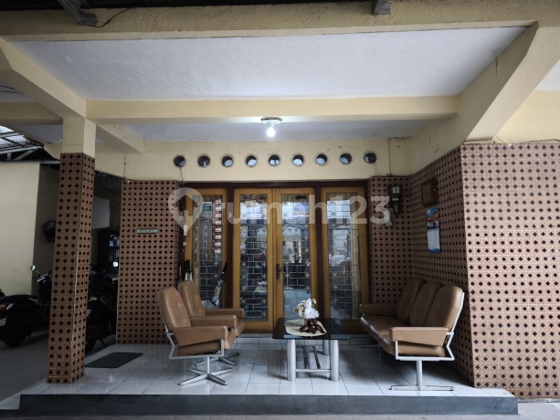 Rumah Hook Di Zona Komersil Rawamangun, Siap Untuk Berbagai Usaha Rumah Hook Di Zona Komersil Rawamangun, Siap Untuk Berbagai Usaha