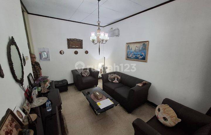 Rumah Cempaka Putih Indah Jakarta Pusat Hadap Selatan