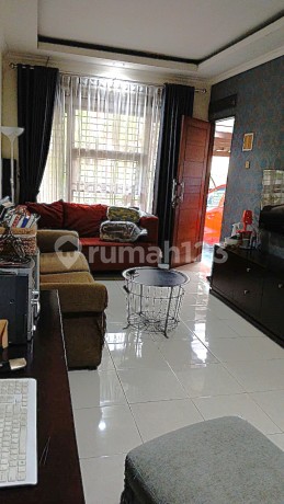 DiJual Rumah 2 Lantai KT 2+1 KM 1+1 Siap Huni dan Lokasi Bintaro Jaya Sektor 5 Surat SHM.